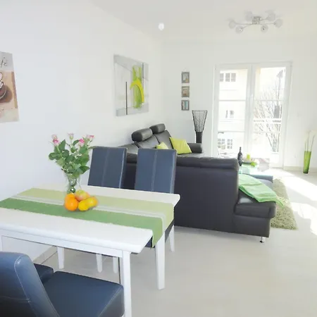 Fuerstenhof - Ferienwohnung Strandlaeufer 아파트
