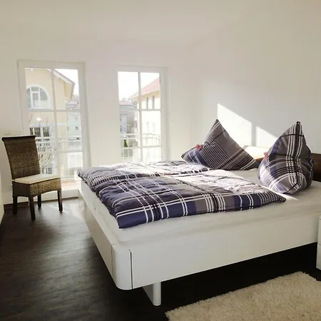 Fuerstenhof - Ferienwohnung Strandlaeufer