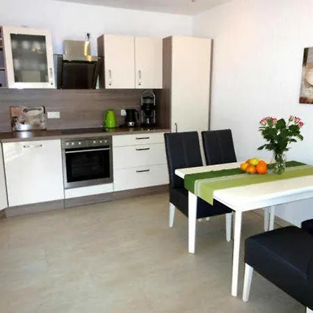 Fuerstenhof - Ferienwohnung Strandlaeufer Apartment *