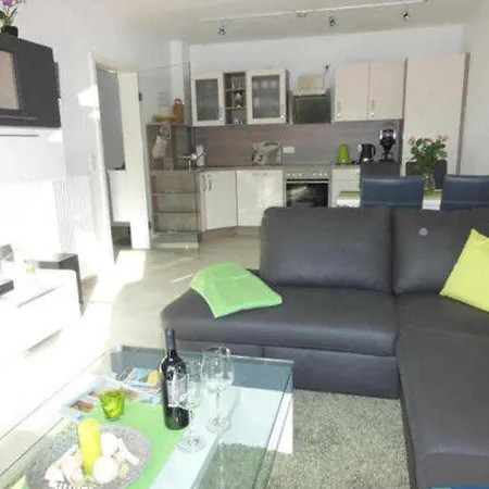 Fuerstenhof - Ferienwohnung Strandlaeufer Apartment